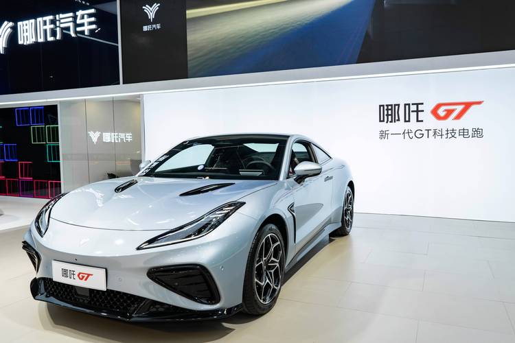 惠州博罗县阳维志企业管理咨询哪吒汽车在智能汽车领域的表现，领途汽车在新能源汽车市场中的影响力